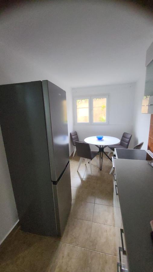הרצג-נובי Apartment Novi Central מראה חיצוני תמונה